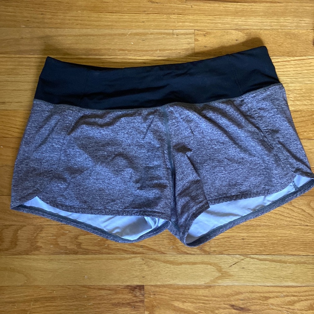 Lululemon size 8 4” runner shorts-worn once